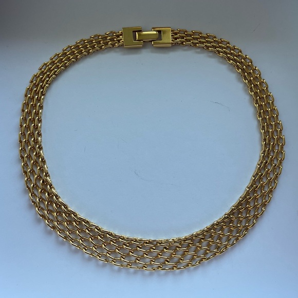 Avon Jewelry - AVON Vintage Goldtone Shiny Link Choker Necklace